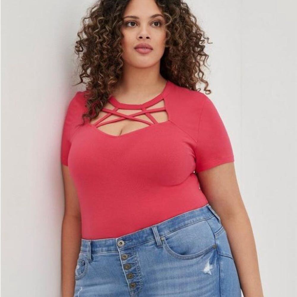 Torrid Red Short Sleeve Tee